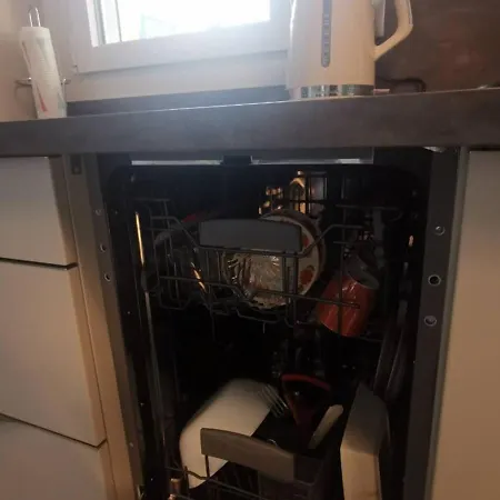 T2 Climatisé, Proche Mer, Parking, Terrasse, Pour 2 Personnes à - Fr-1-607-109