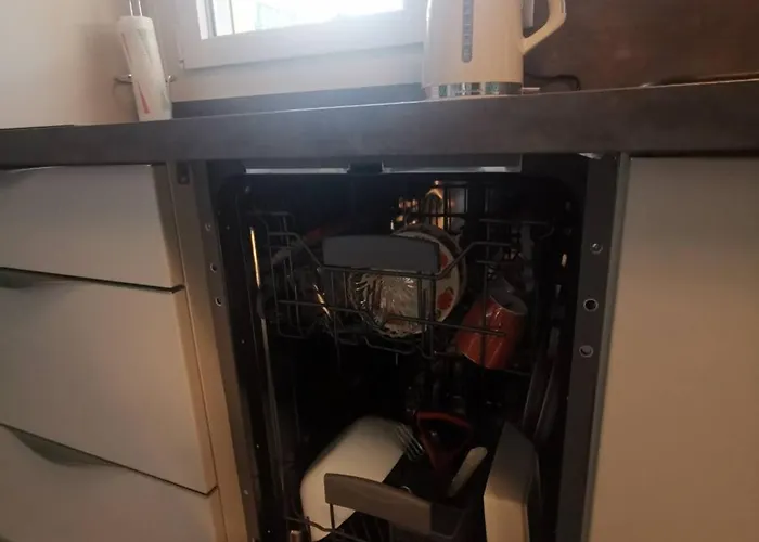 T2 Climatisé, Proche Mer, Parking, Terrasse, Pour 2 Personnes à - Fr-1-607-109